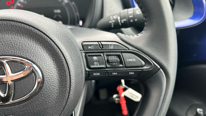 Toyota Aygo X 1.0 VVT-i Edge 5dr Auto Petrol Hatchback